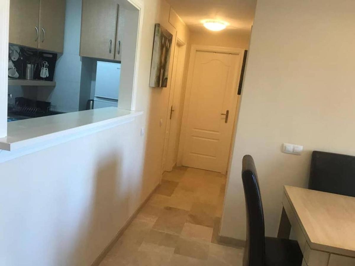 Alboran Hills Apartment มานิลบา ภายนอก รูปภาพ