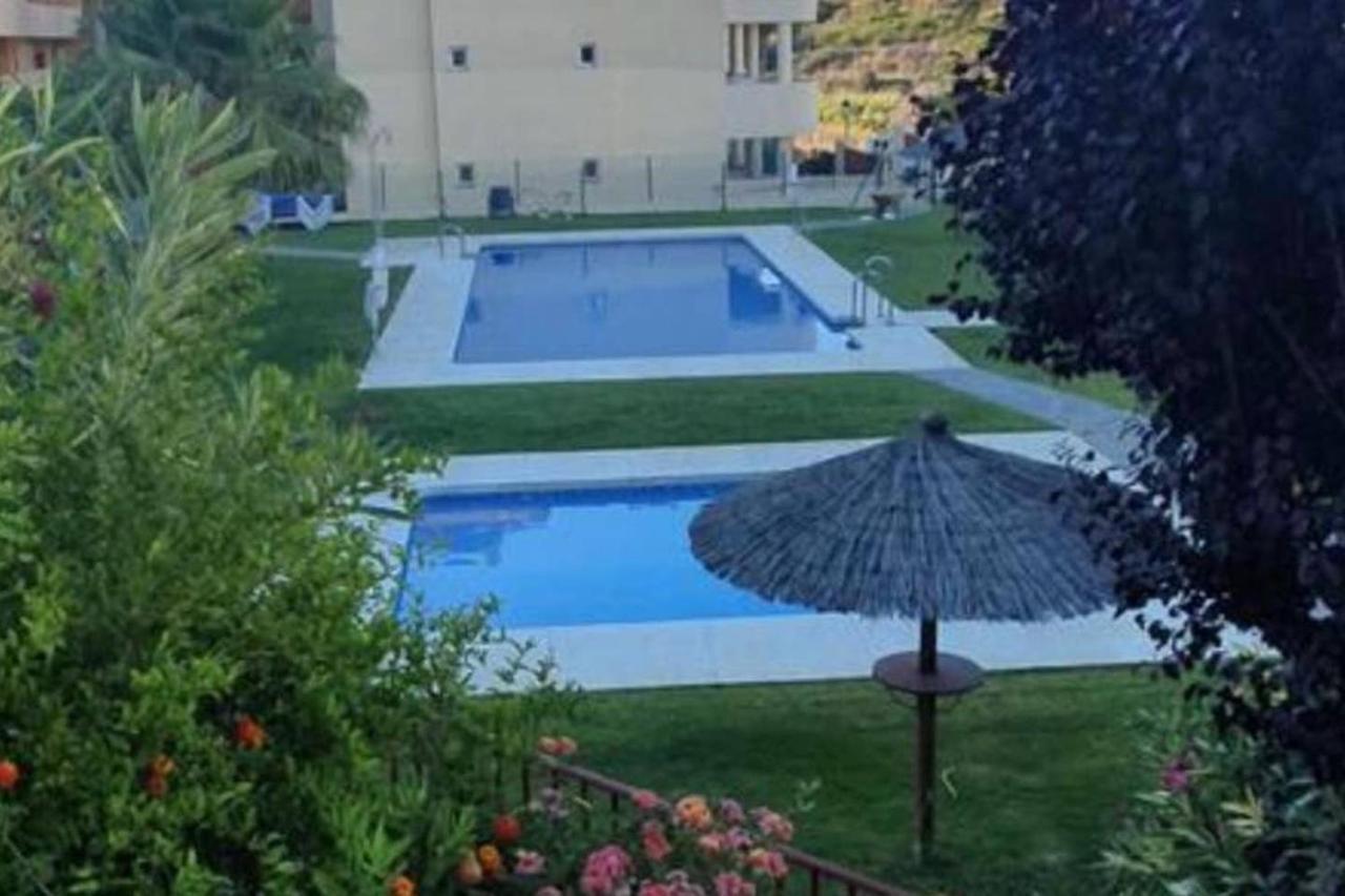 Alboran Hills Apartment มานิลบา ภายนอก รูปภาพ