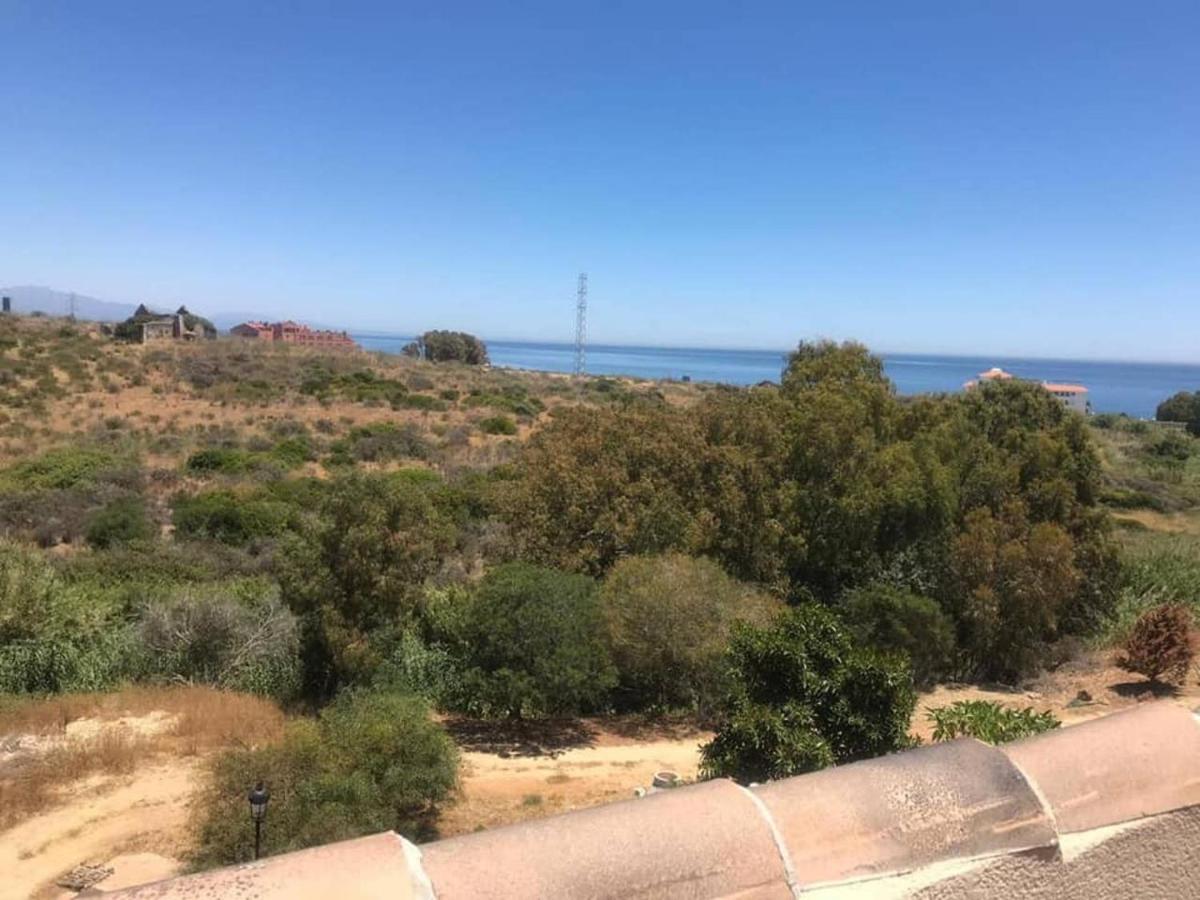 Alboran Hills Apartment มานิลบา ภายนอก รูปภาพ
