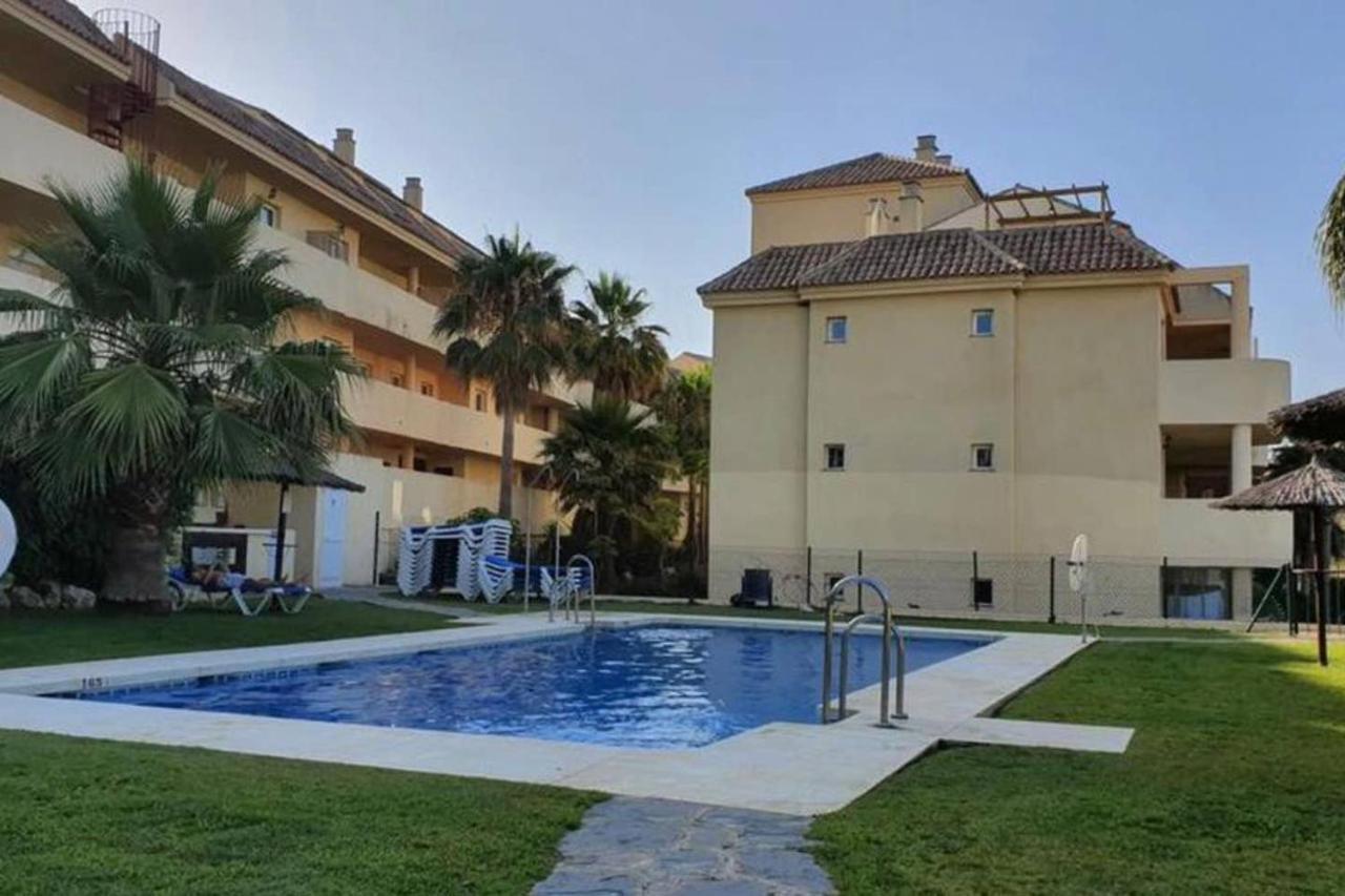 Alboran Hills Apartment มานิลบา ภายนอก รูปภาพ